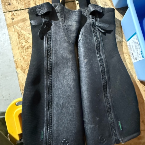 Ariat Leather Riding Half Chaps - Picture 3 of 4